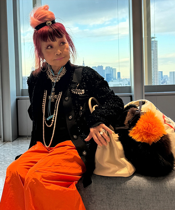 「レースの魔術師」小室しづか